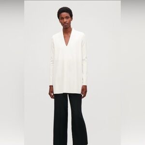 COS Cream V-Neck Long Sleeved Tunic Top. Lined bodice. Size L
